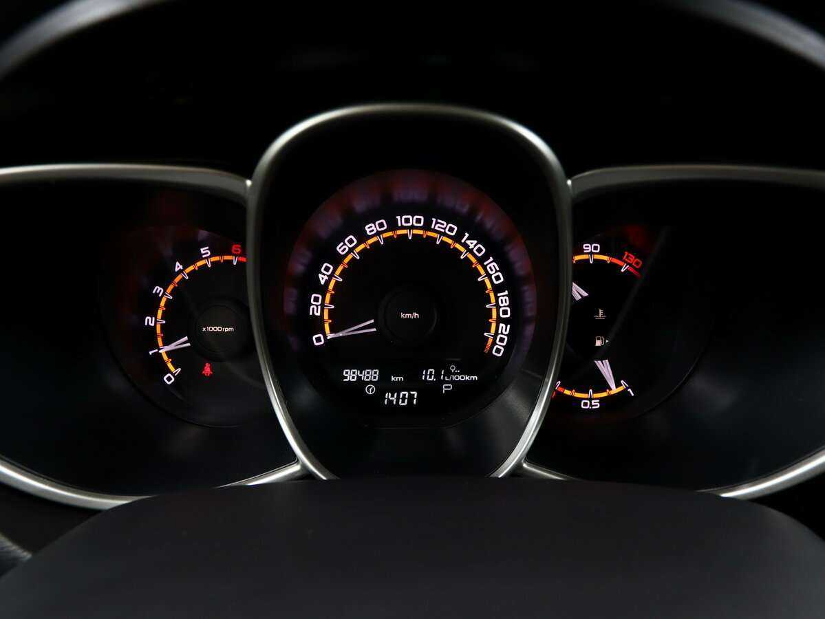 Lada (ВАЗ) Vesta с пробегом — 2020 год. Фото: #11