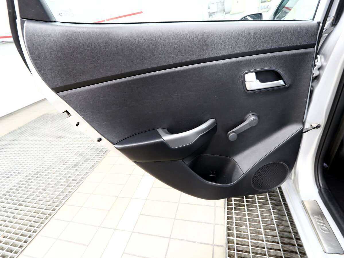 Kia Rio с пробегом — 2016 год. Фото: #14