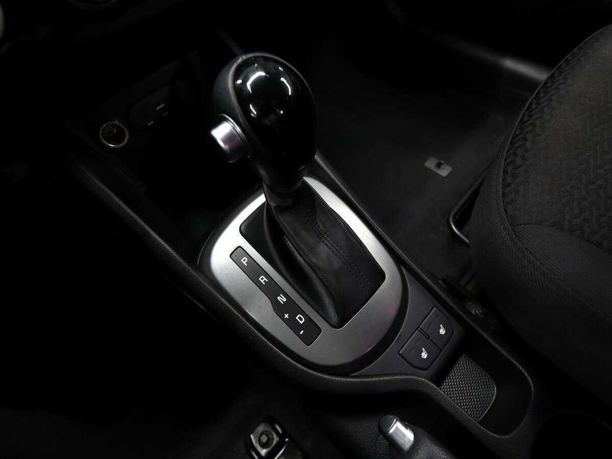 Kia Rio с пробегом — 2016 год. Фото: #16