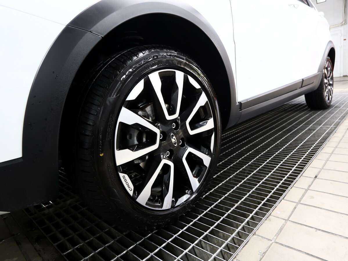 Lada (ВАЗ) Vesta с пробегом — 2023 год. Фото: #13