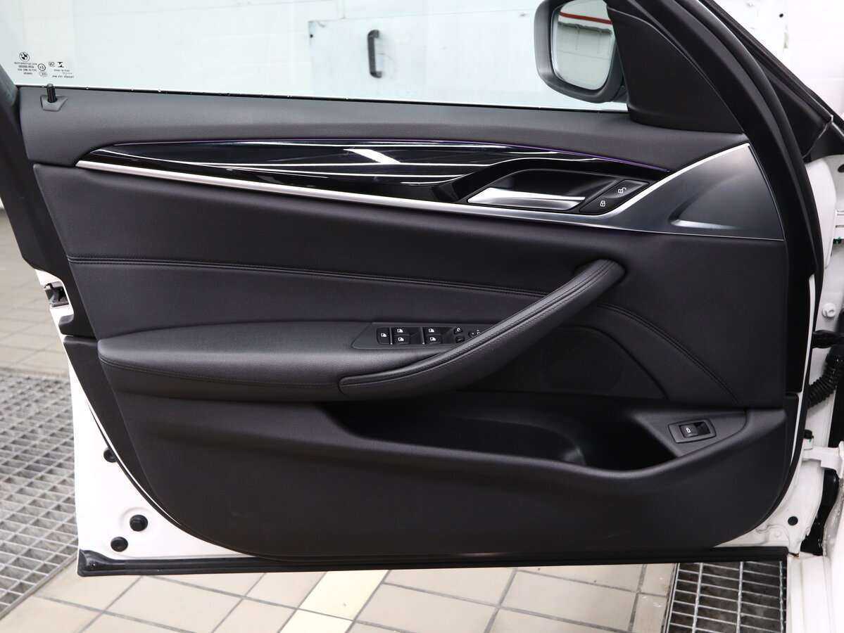 BMW 5 серии с пробегом — 2017 год. Фото: #12