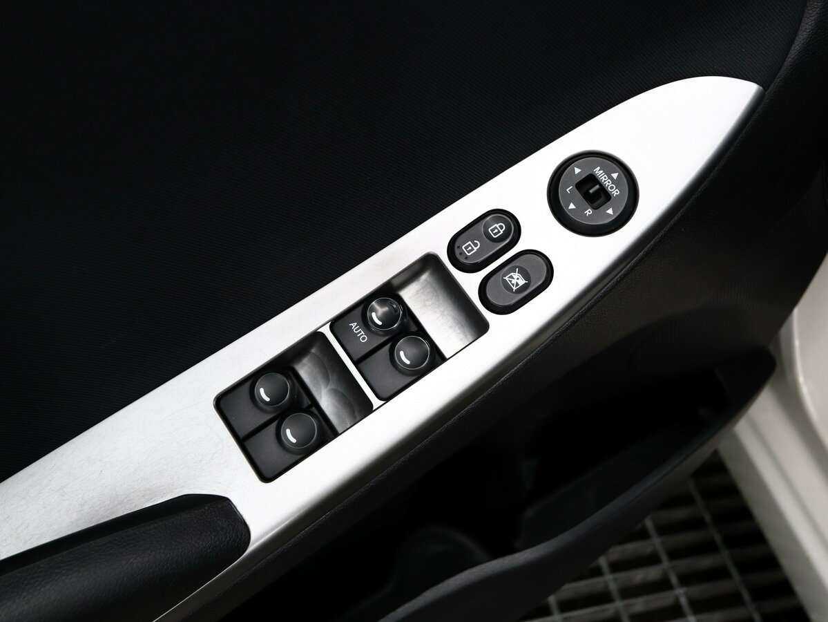 Hyundai Solaris с пробегом — 2015 год. Фото: #14