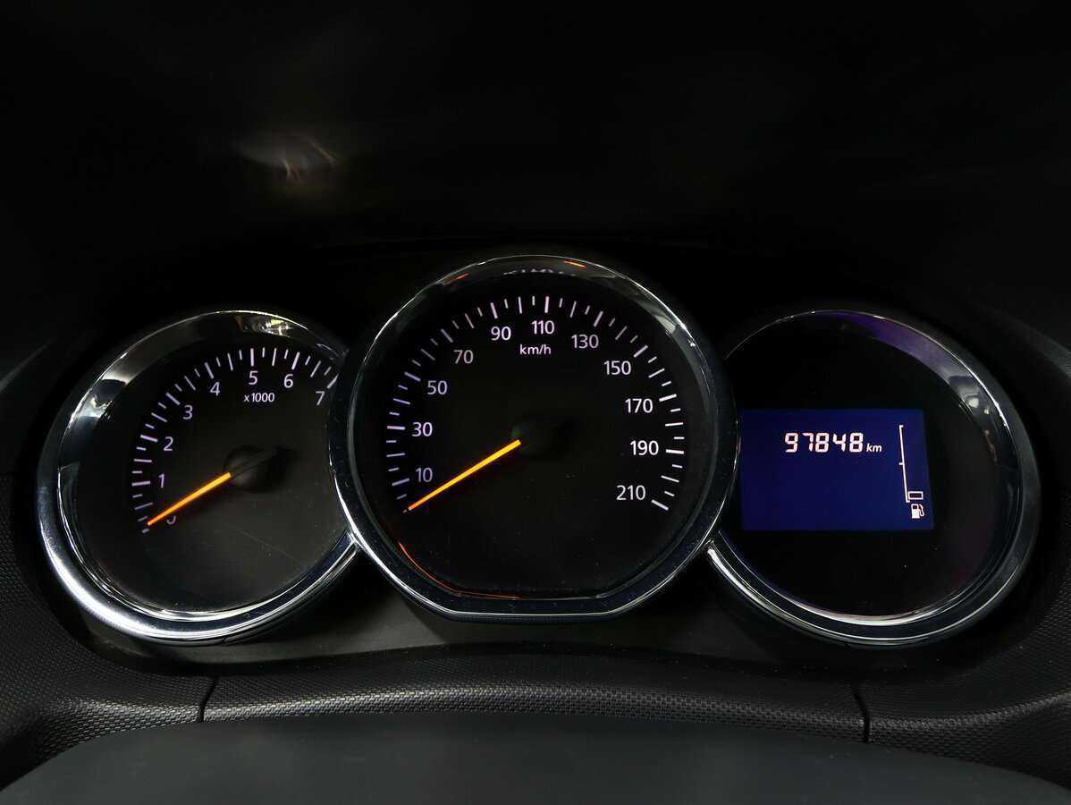 Renault Duster с пробегом — 2016 год. Фото: #10