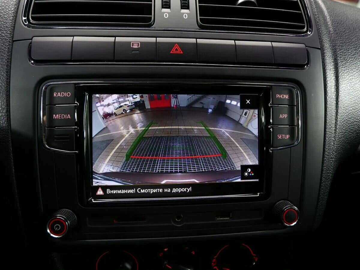 Volkswagen Polo с пробегом — 2018 год. Фото: #17