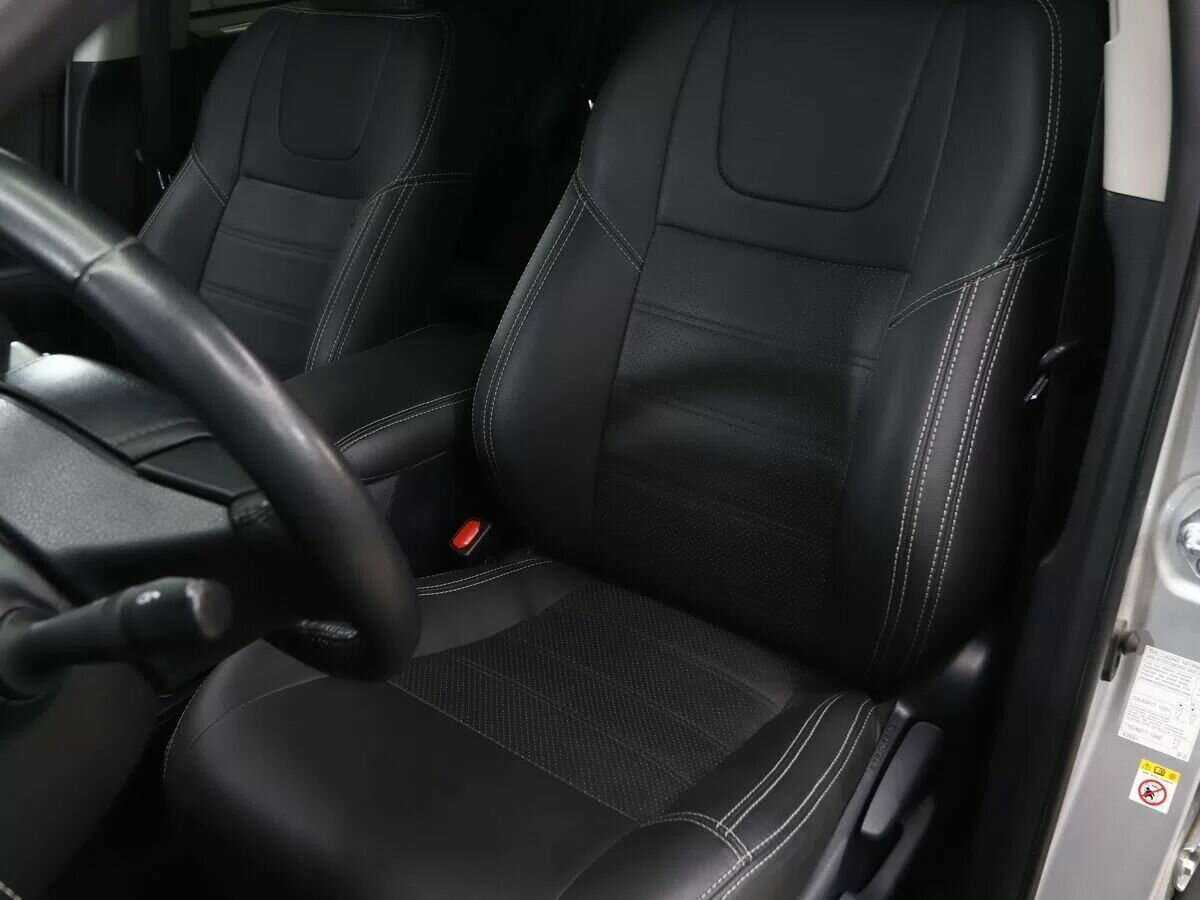 Toyota RAV4 с пробегом — 2019 год. Фото: #11