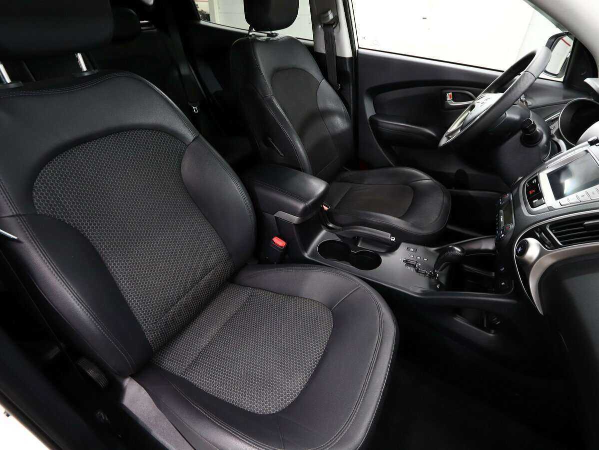 Hyundai ix35 с пробегом — 2012 год. Фото: #13