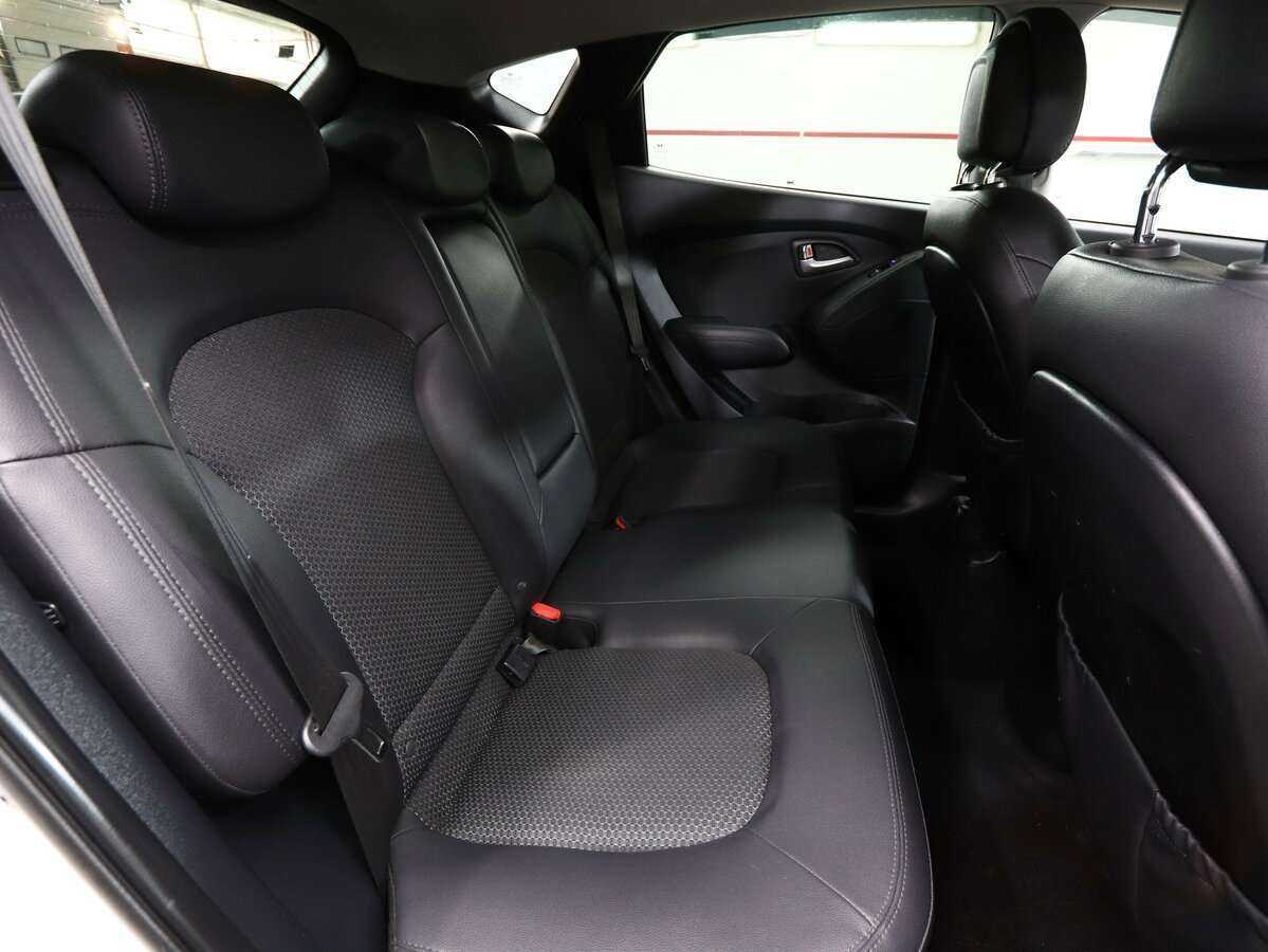 Hyundai ix35 с пробегом — 2012 год. Фото: #14