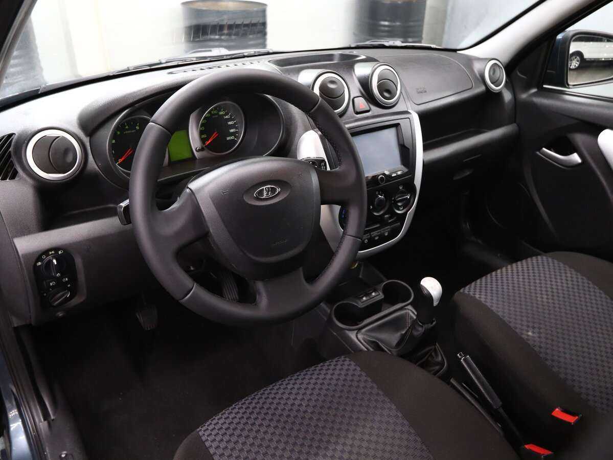 Lada (ВАЗ) Granta с пробегом — 2015 год. Фото: #6