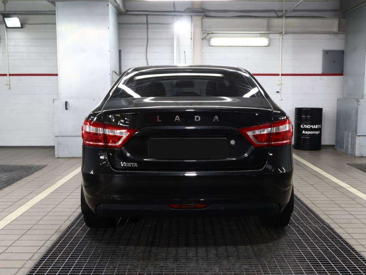 Lada (ВАЗ) Vesta с пробегом — 2015 год. Фото: #3