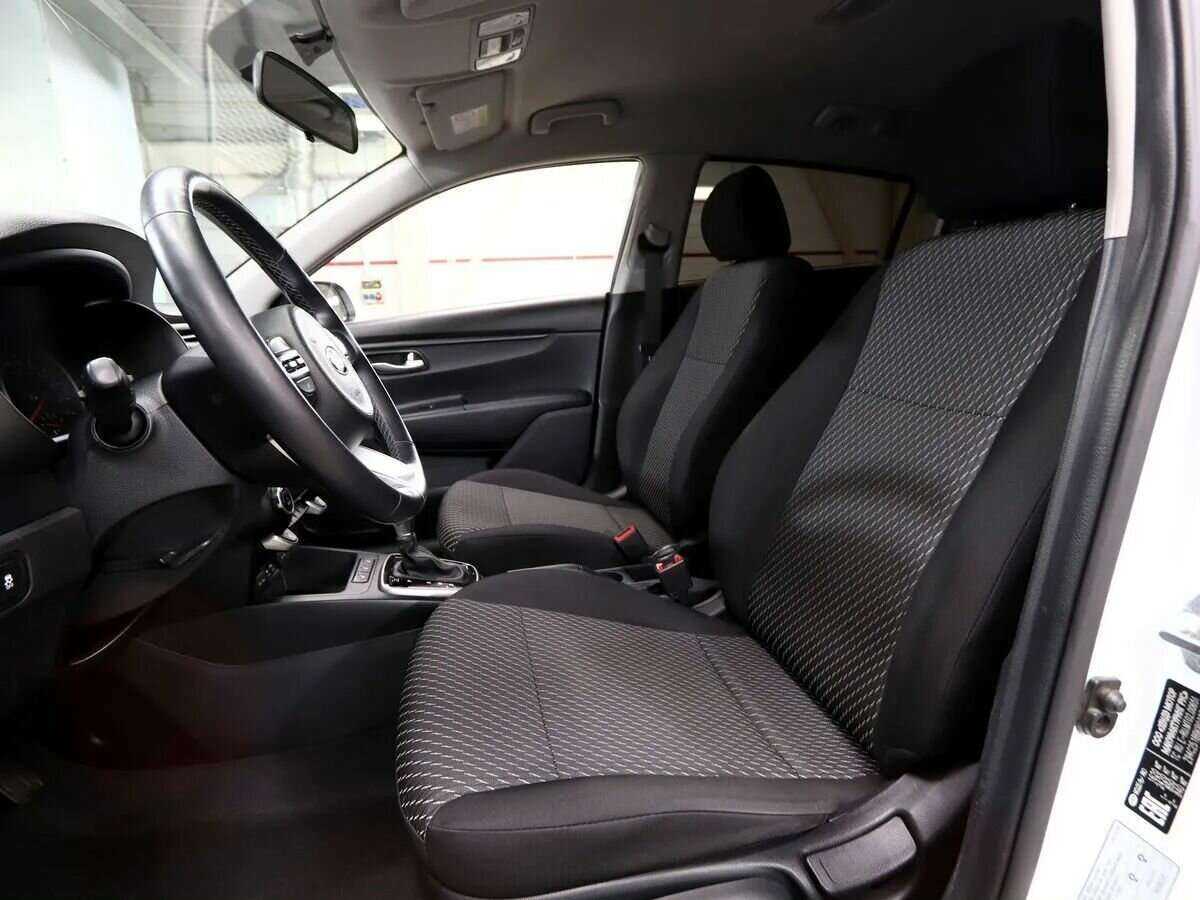 Kia Rio с пробегом — 2018 год. Фото: #6