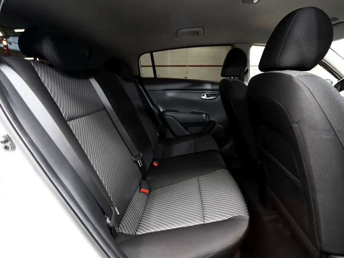 Kia Rio с пробегом — 2018 год. Фото: #18