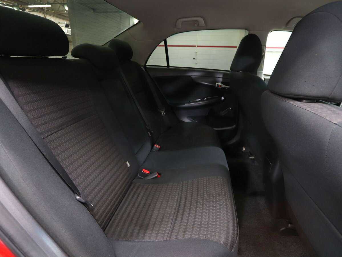 Toyota Corolla с пробегом — 2012 год. Фото: #12