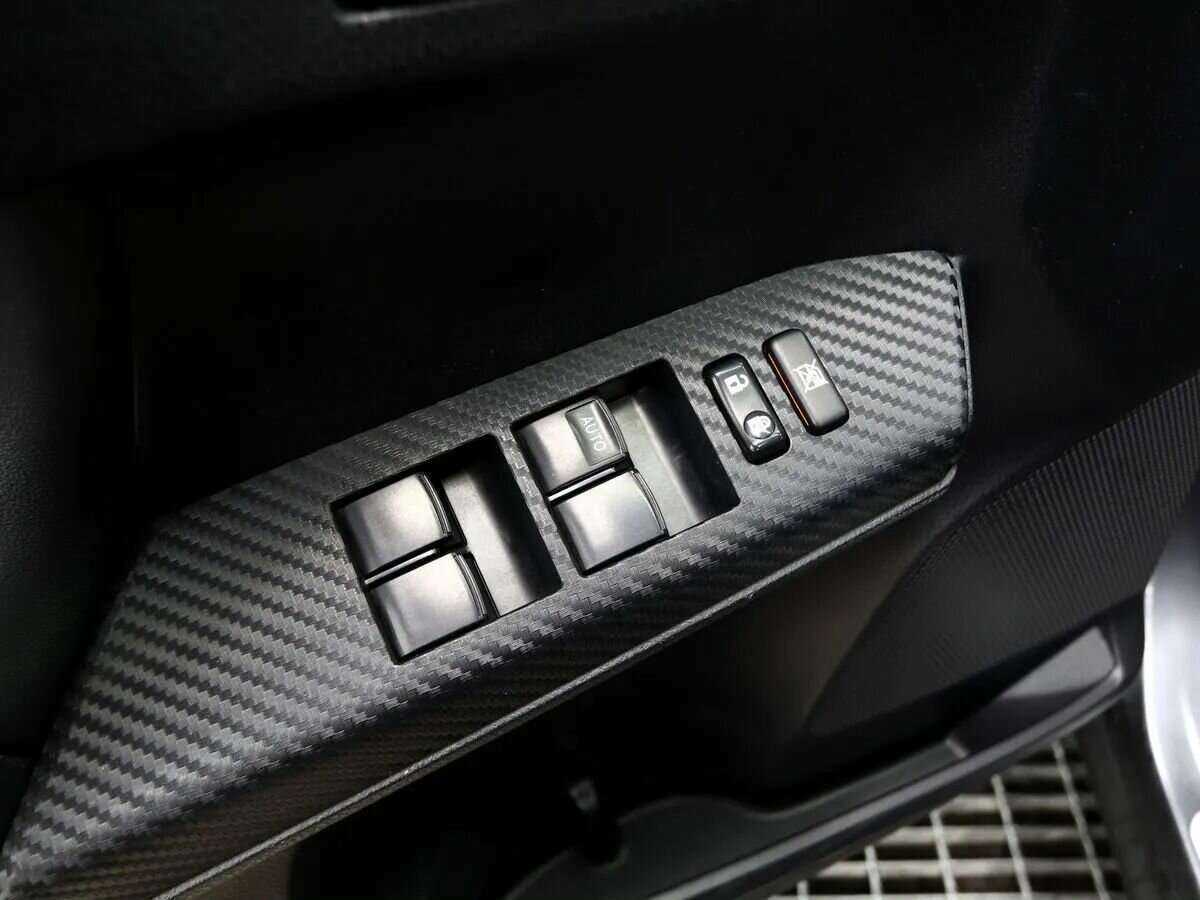 Toyota RAV4 с пробегом — 2013 год. Фото: #7