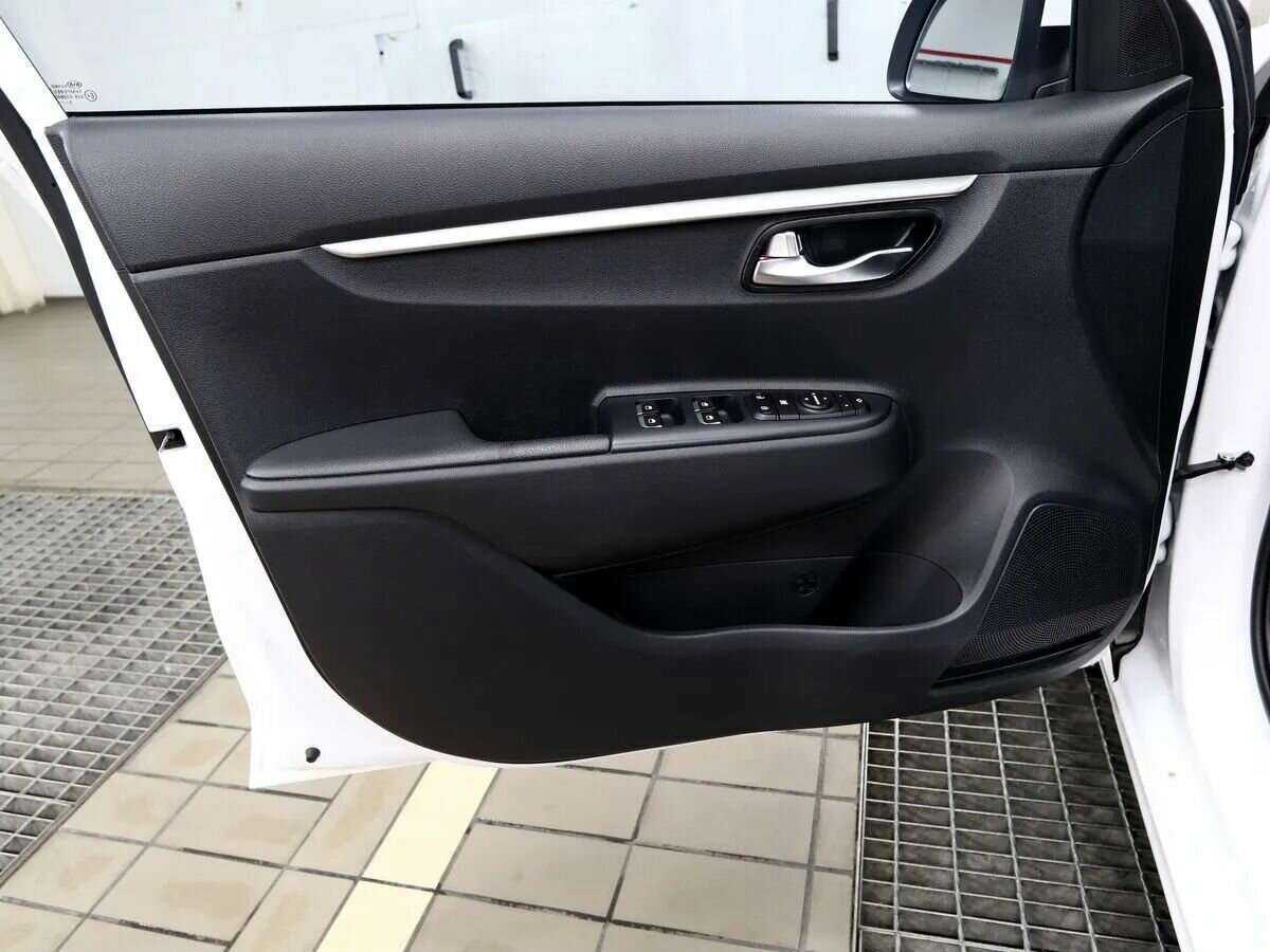 Kia Rio с пробегом — 2021 год. Фото: #7