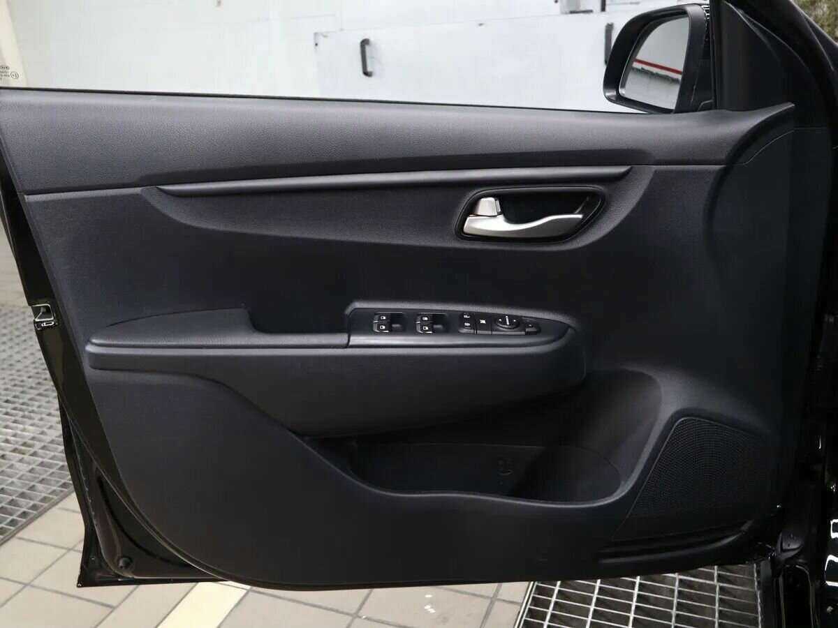 Kia Rio с пробегом — 2021 год. Фото: #5