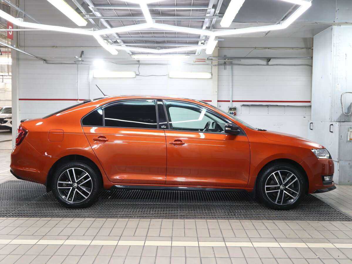 Skoda Rapid с пробегом — 2018 год. Фото: #13