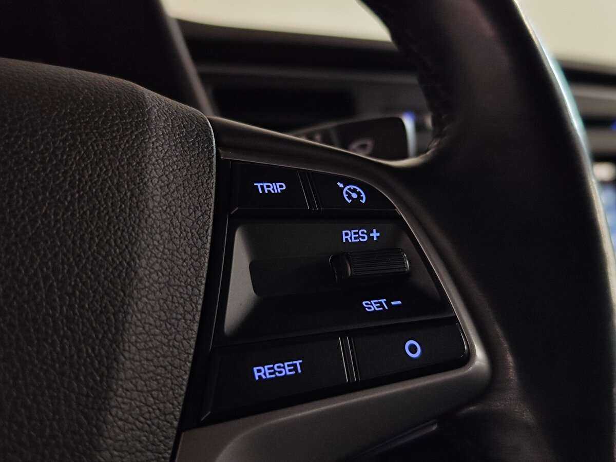 Hyundai Elantra с пробегом — 2016 год. Фото: #15