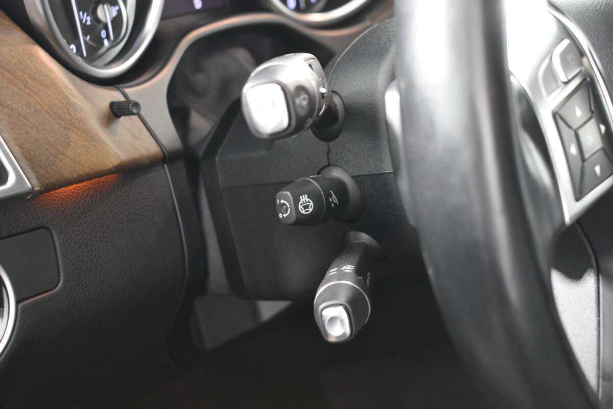 Mercedes-Benz M-Класс с пробегом — 2013 год. Фото: #10