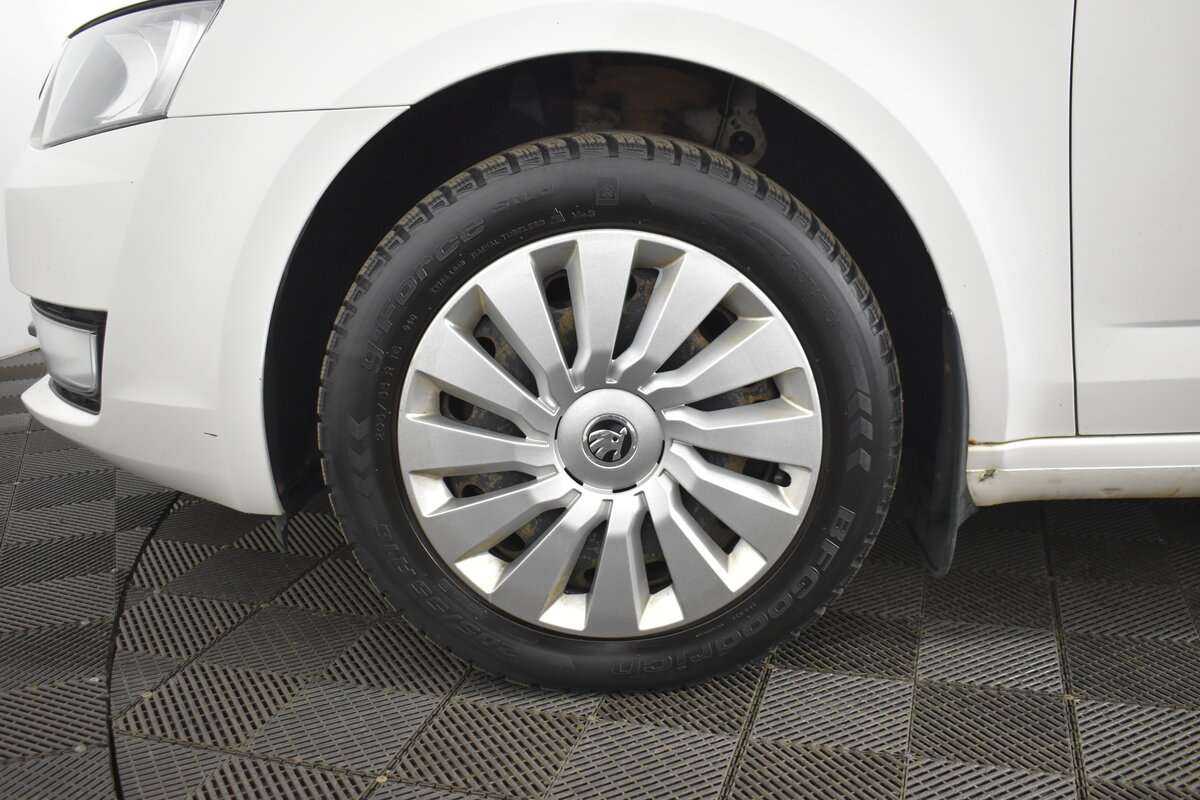 Skoda Octavia с пробегом — 2014 год. Фото: #10