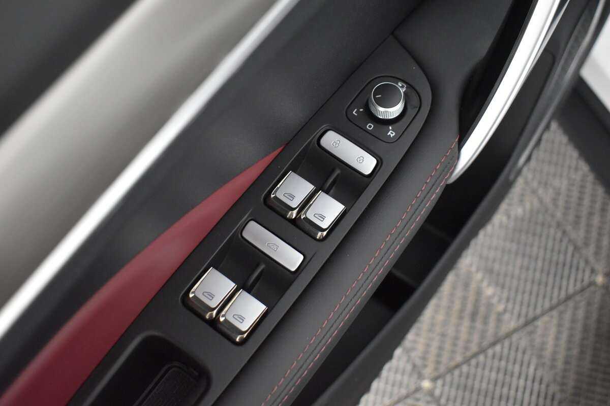 Geely Coolray с пробегом — 2023 год. Фото: #10