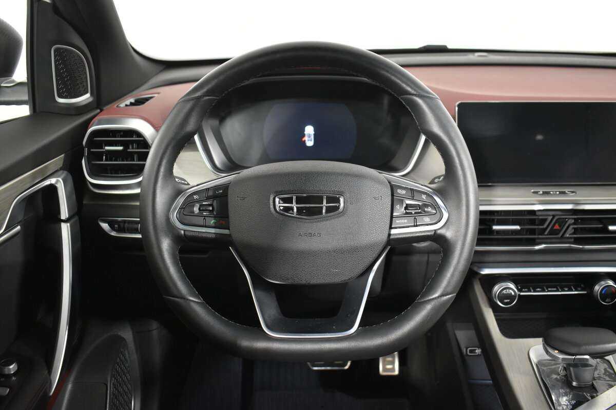 Geely Coolray с пробегом — 2023 год. Фото: #14