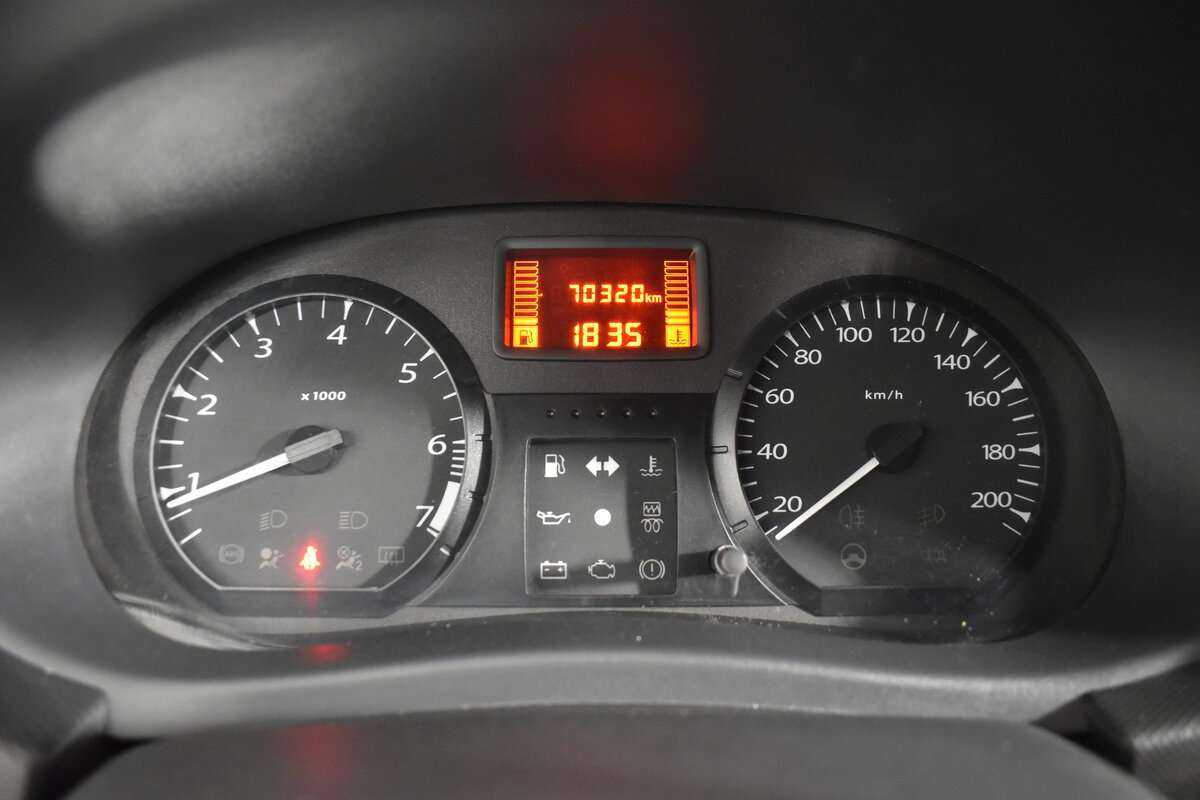 Lada (ВАЗ) Largus с пробегом — 2018 год. Фото: #8