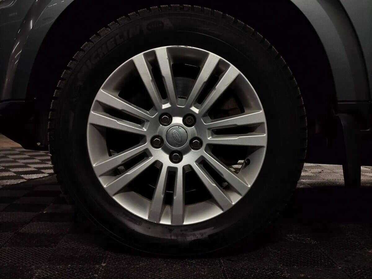 Land Rover Discovery с пробегом — 2014 год. Фото: #21