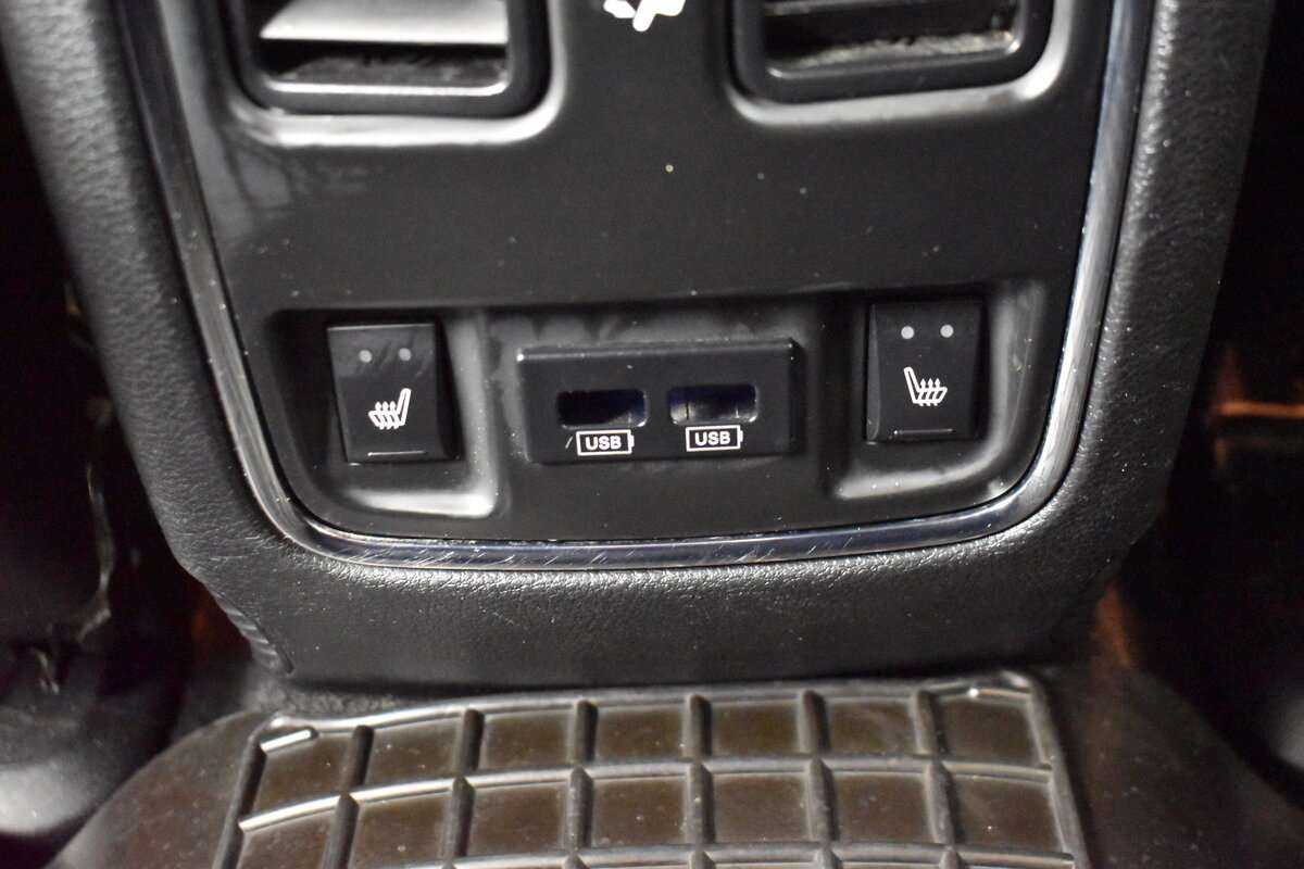 Jeep Grand Cherokee с пробегом — 2014 год. Фото: #26