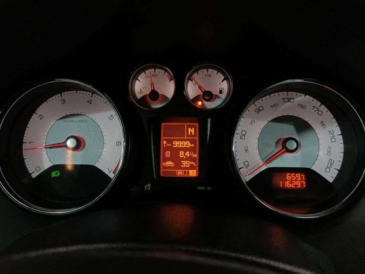 Peugeot 408 с пробегом — 2018 год. Фото: #11