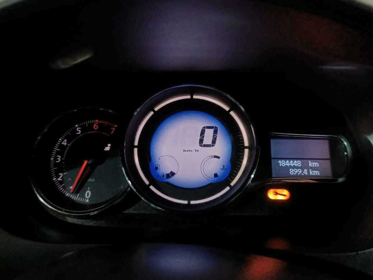 Renault Fluence с пробегом — 2016 год. Фото: #11