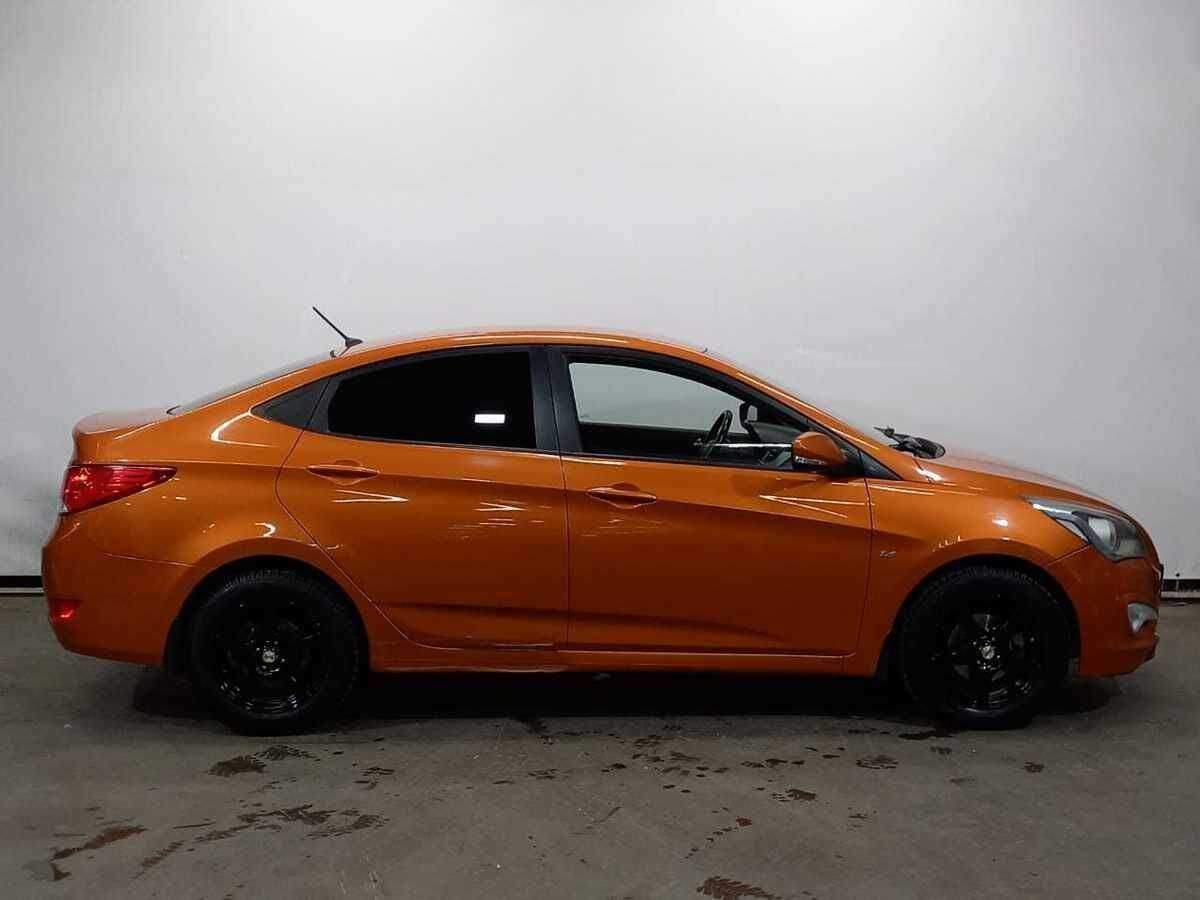 Hyundai Solaris с пробегом — 2016 год. Фото: #3