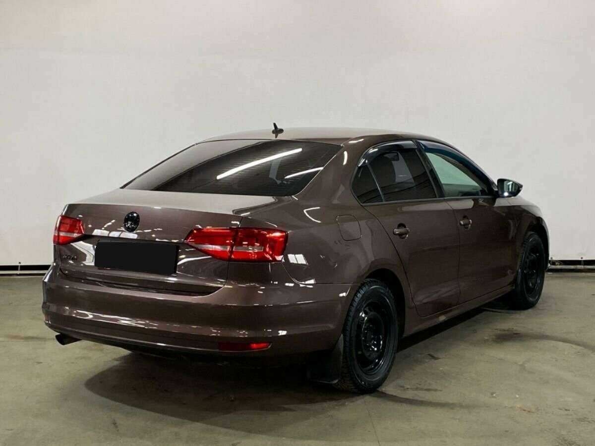 Volkswagen Jetta с пробегом — 2014 год. Фото: #4