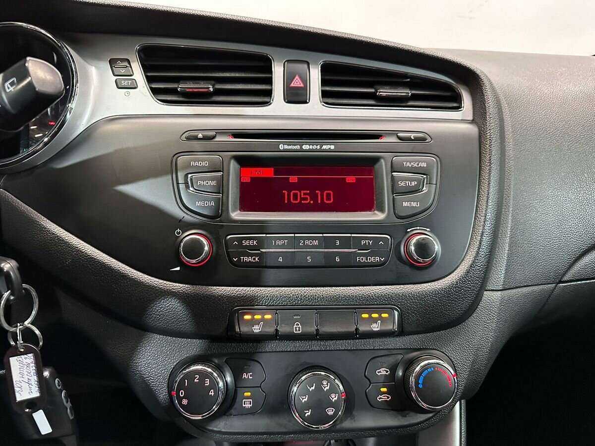 Kia Ceed с пробегом — 2013 год. Фото: #12