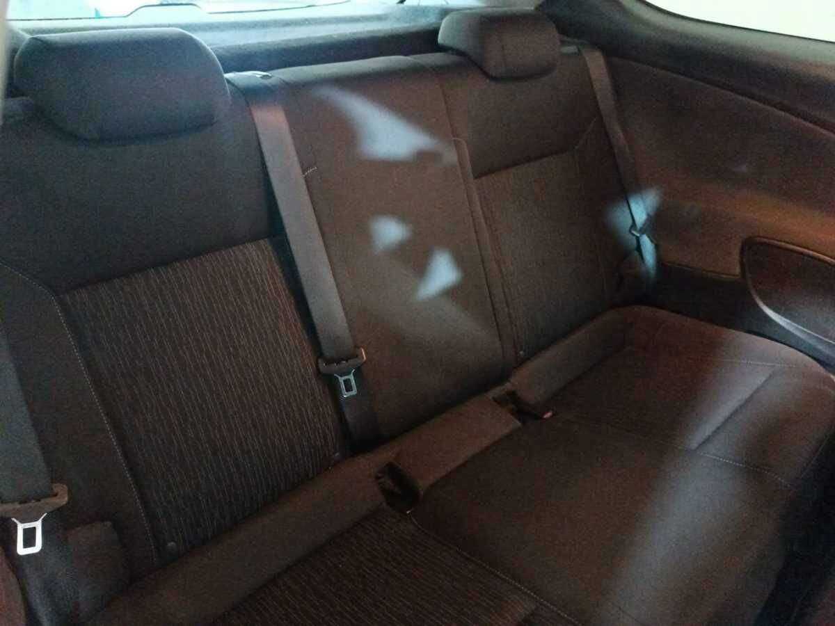 Opel Astra с пробегом — 2013 год. Фото: #9