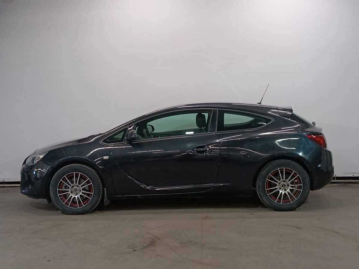 Opel Astra с пробегом — 2012 год. Фото: #7