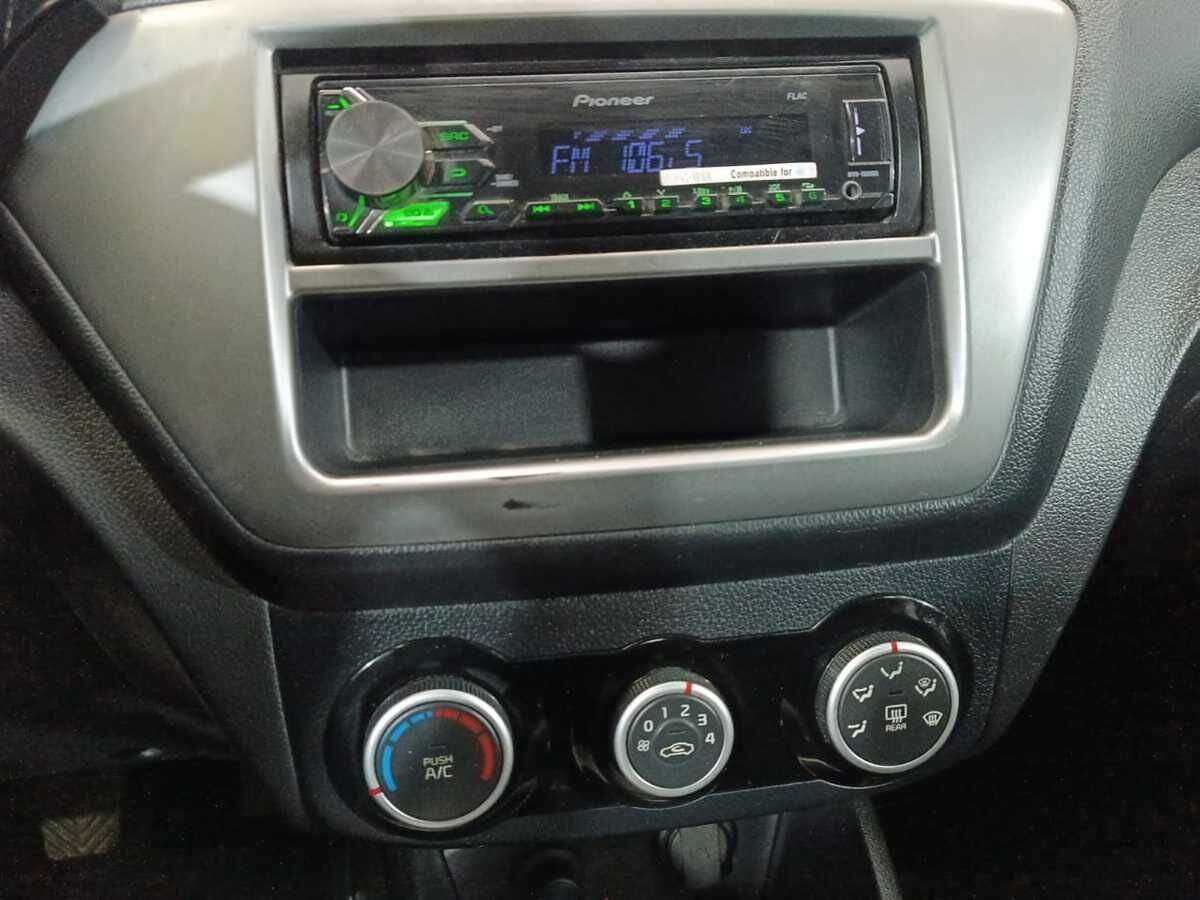 Kia Rio с пробегом — 2017 год. Фото: #13