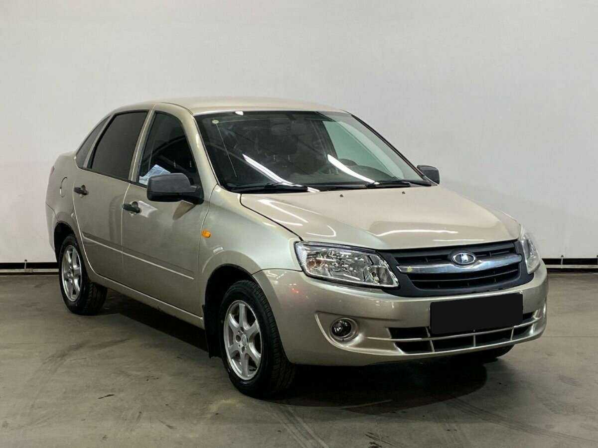 Lada (ВАЗ) Granta с пробегом — 2012 год. Фото: #2