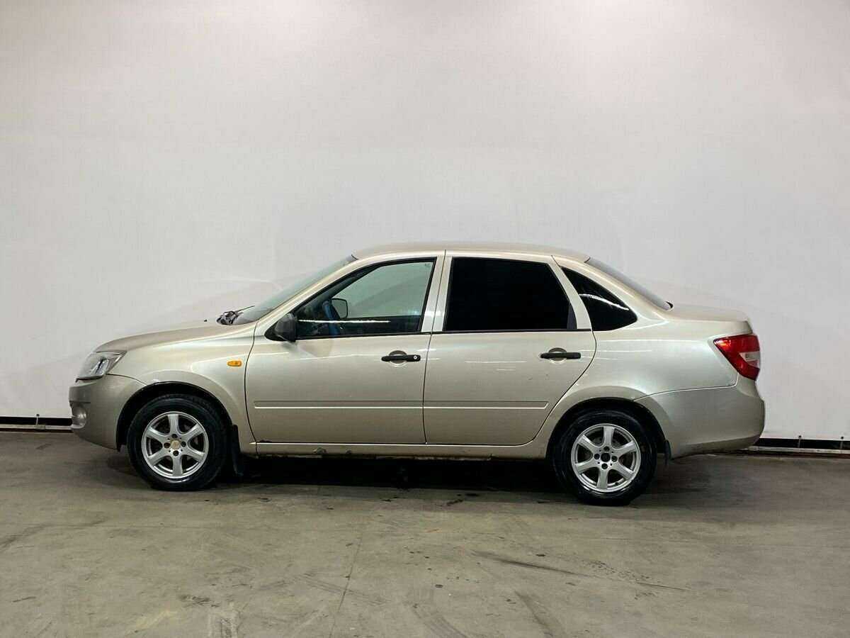 Lada (ВАЗ) Granta с пробегом — 2012 год. Фото: #7