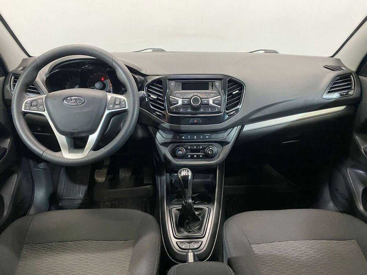 Lada (ВАЗ) Vesta с пробегом — 2018 год. Фото: #8