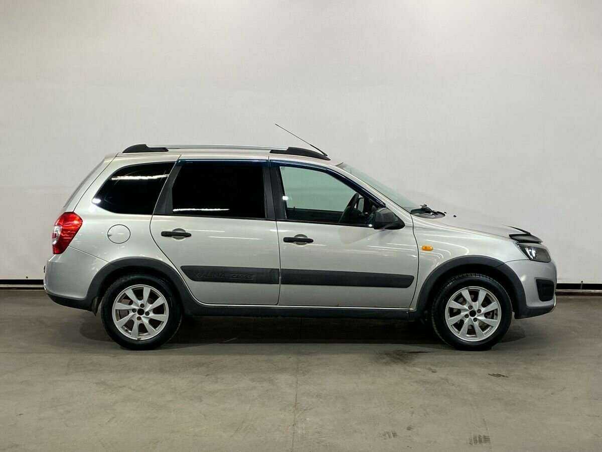 Lada (ВАЗ) Kalina с пробегом — 2015 год. Фото: #3