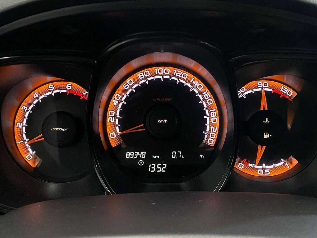 Lada (ВАЗ) Vesta с пробегом — 2020 год. Фото: #12