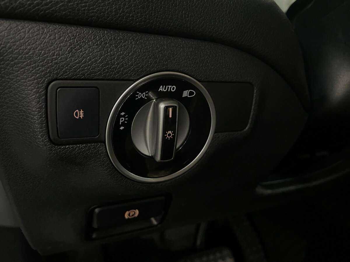 Mercedes-Benz CLA с пробегом — 2014 год. Фото: #13