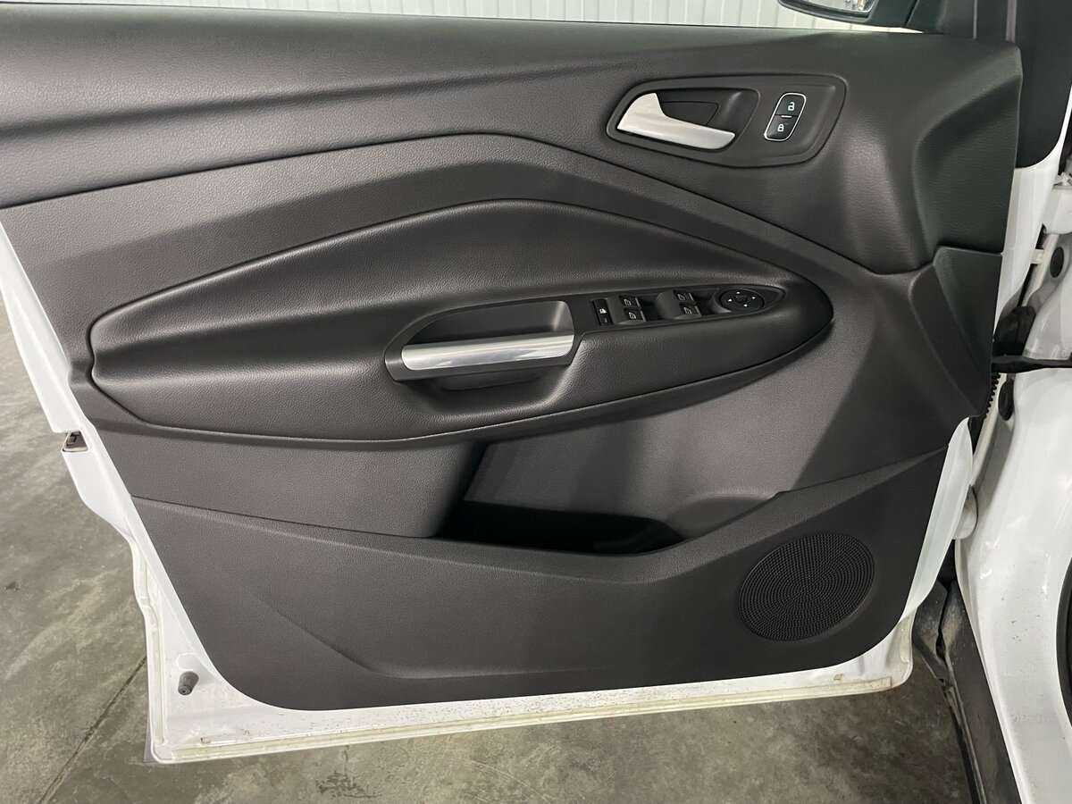 Ford Kuga с пробегом — 2017 год. Фото: #23