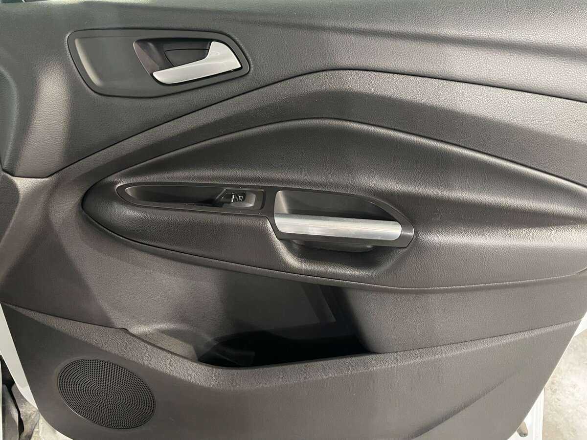 Ford Kuga с пробегом — 2017 год. Фото: #26