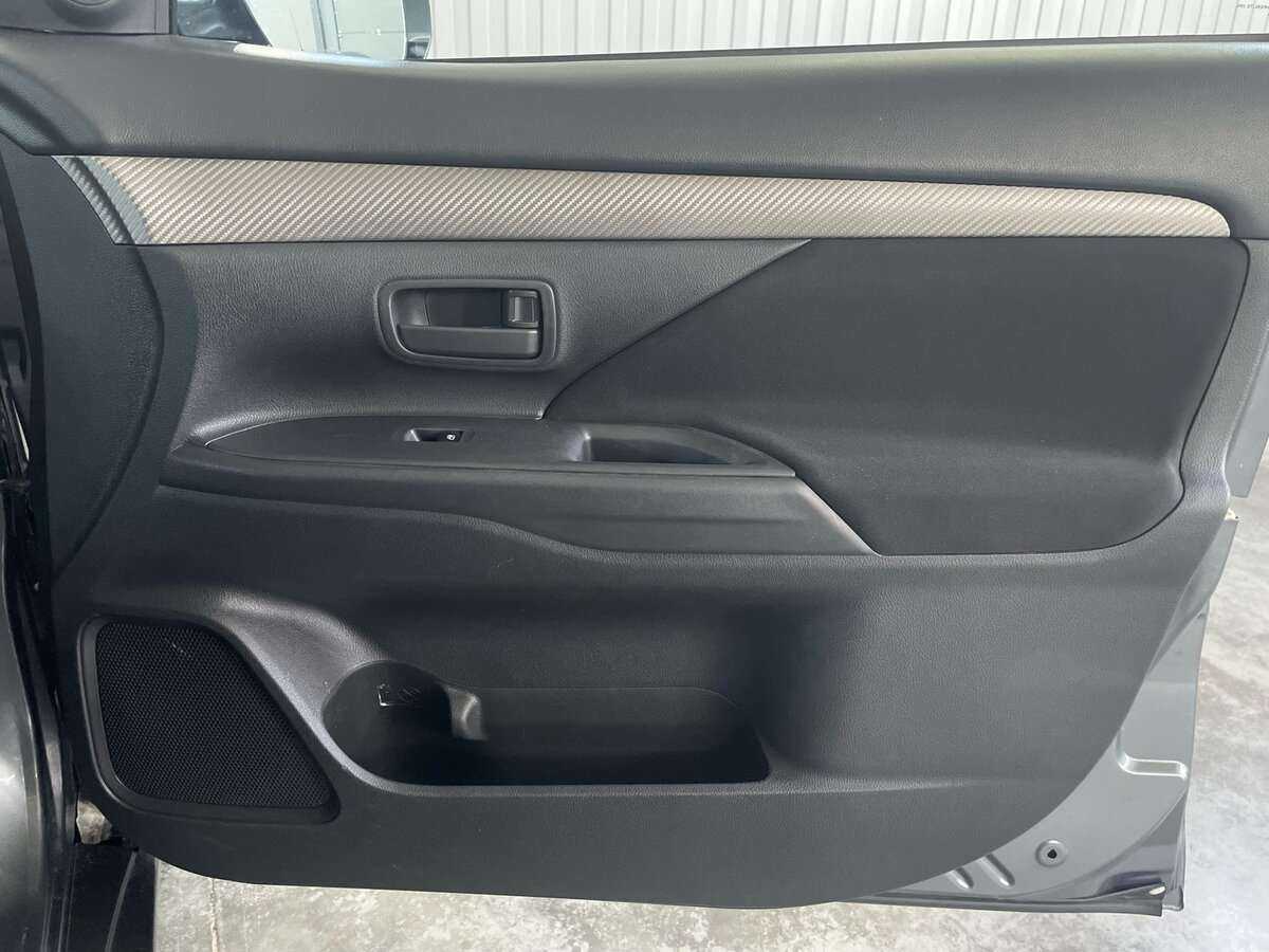 Mitsubishi Outlander с пробегом — 2018 год. Фото: #20