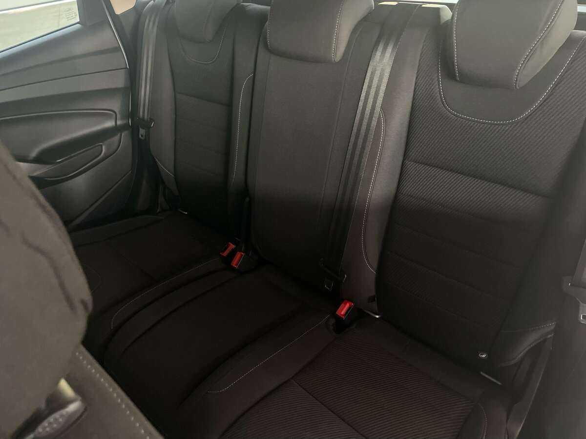 Ford Kuga с пробегом — 2015 год. Фото: #16