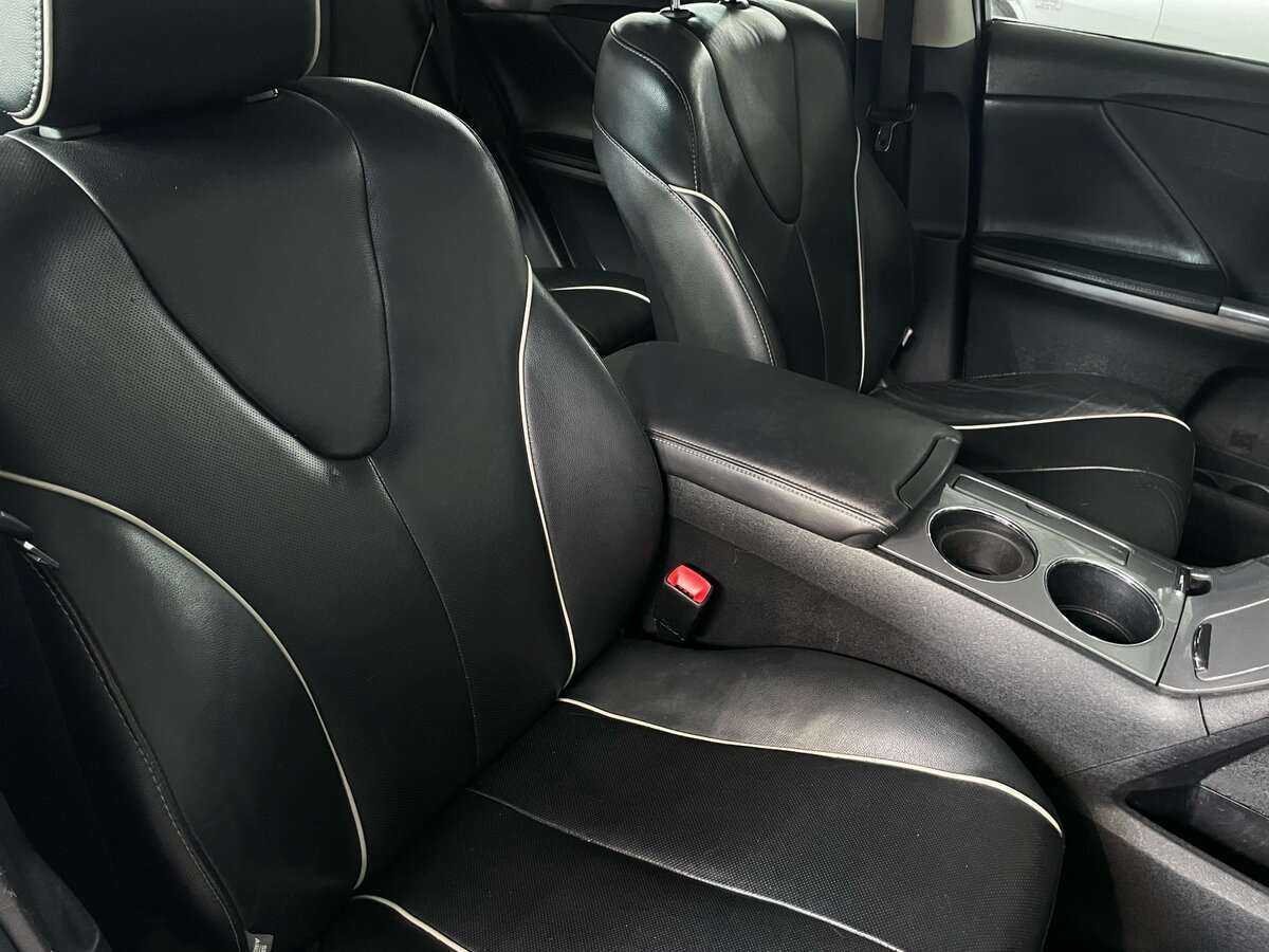 Toyota Venza с пробегом — 2013 год. Фото: #17