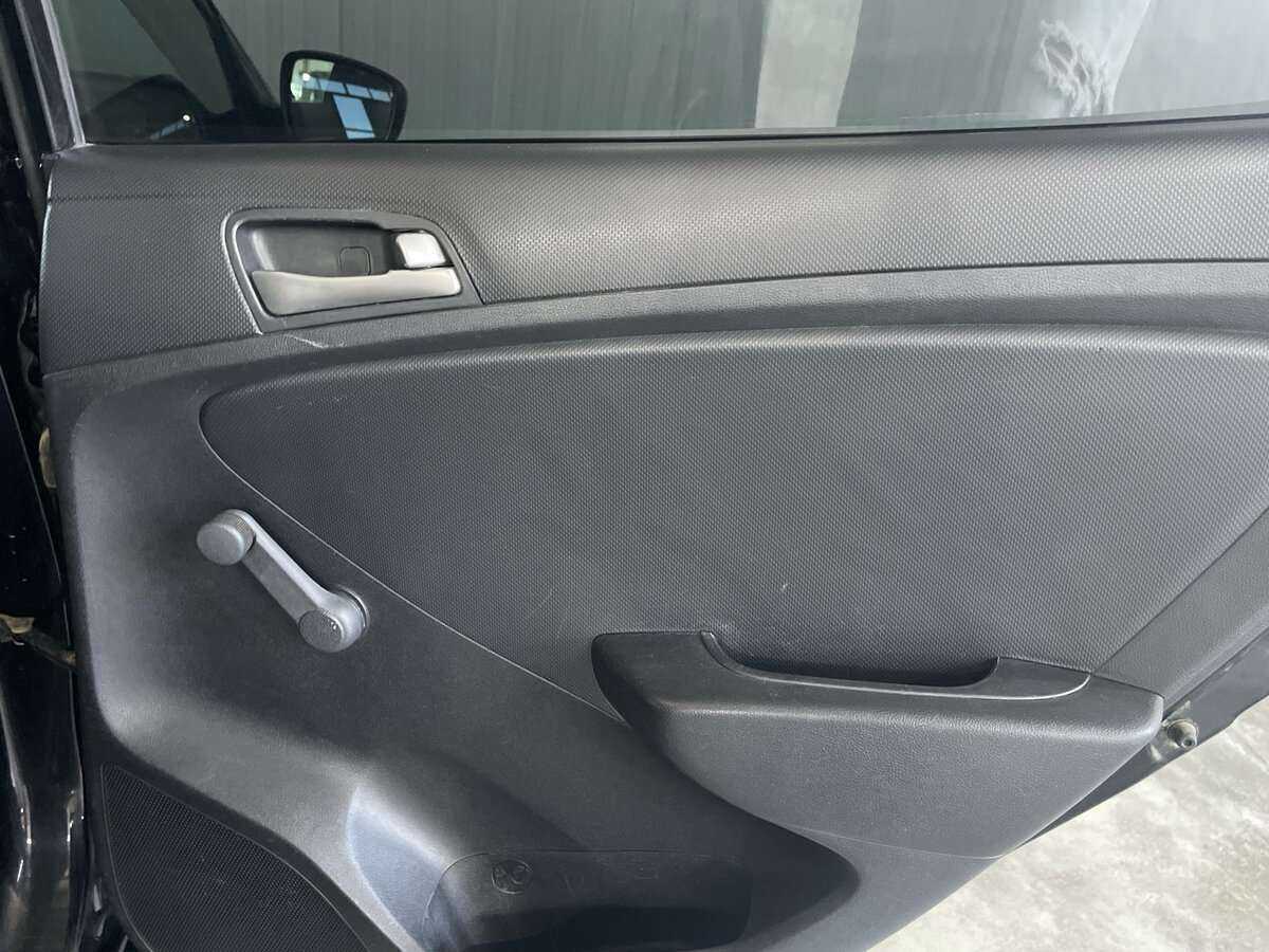 Hyundai Solaris с пробегом — 2016 год. Фото: #19