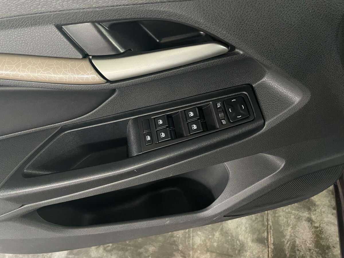 Lada (ВАЗ) Vesta с пробегом — 2018 год. Фото: #19