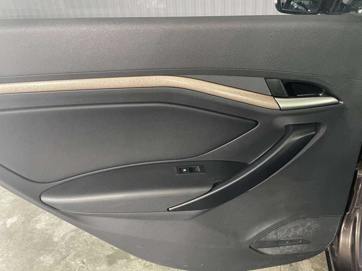 Lada (ВАЗ) Vesta с пробегом — 2018 год. Фото: #20